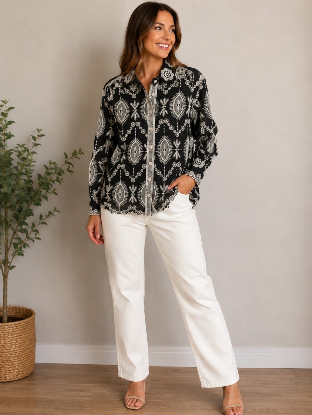 A-126 NWT La Diosa Embroidered Button Front Blouse Black Ivory Scalloped Hem Med